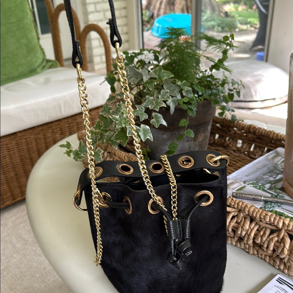 Chic Black Leather Drawstring Bucket Purse - image 6